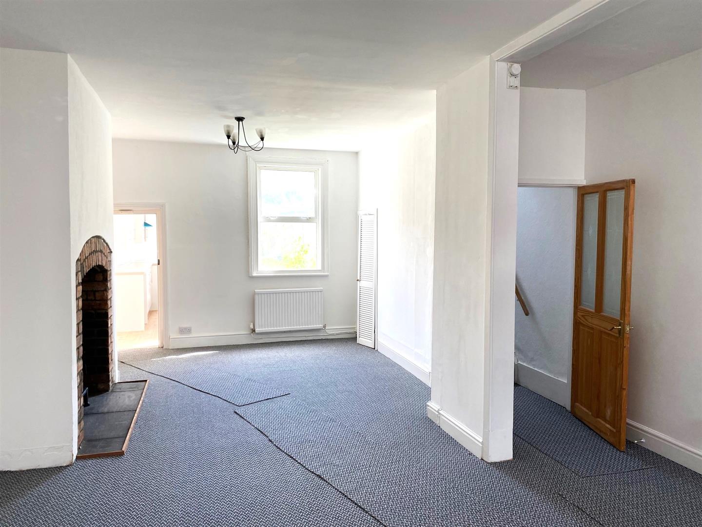 6, Station Road, Knighton, LD7 1DT Estate Agents & Auctioneers